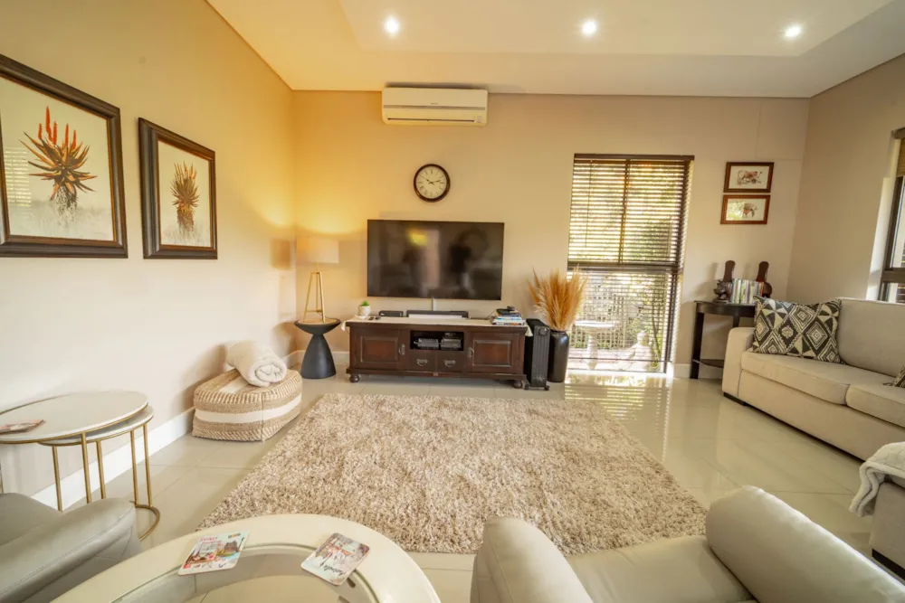 Security estate home let in Hilltop Estate - 1BD1737975