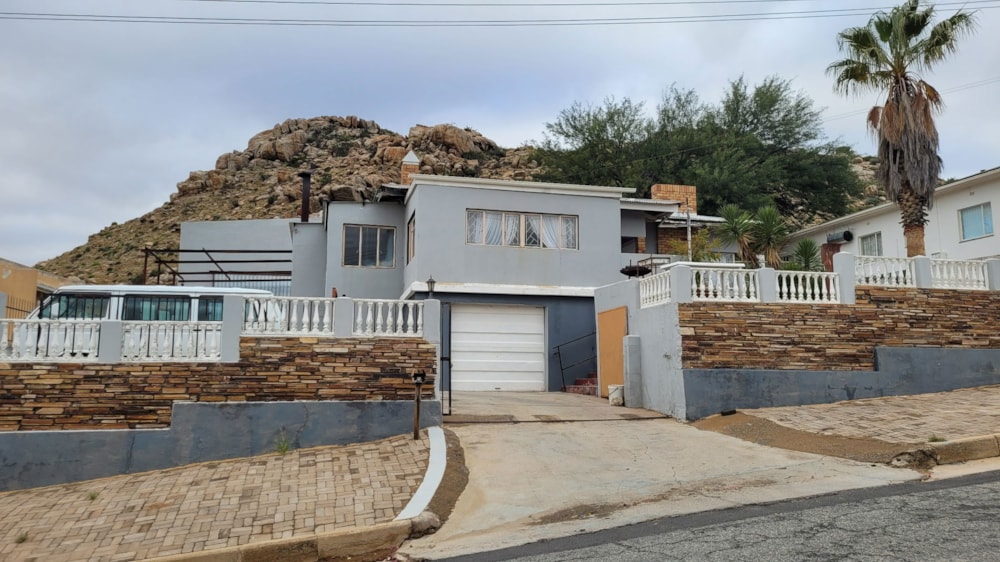 House for sale in Springbok - 1NA1701957