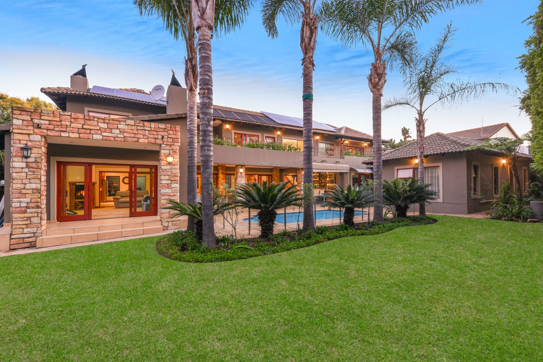 Double-storey house sold in Fernbrook Estate - FW1701370