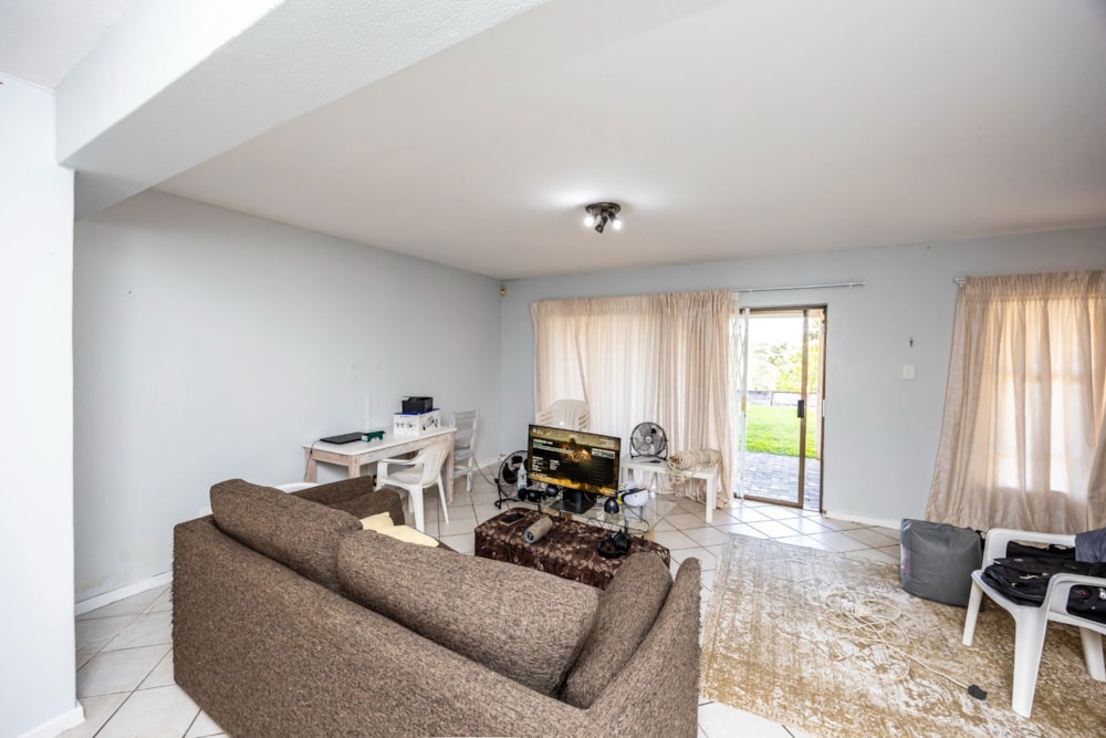 Apartment for sale in Nahoon Valley Park - 1EZ1700816 Apartment for sale in Nahoon Valley Park - 1EZ1700816