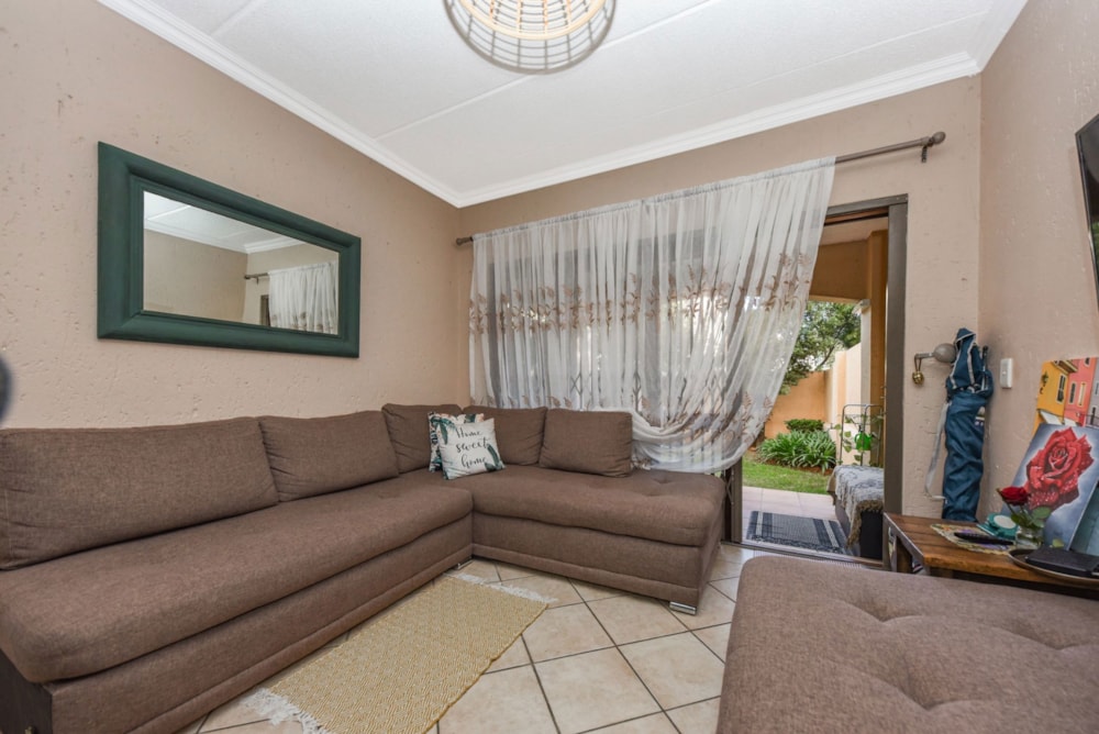 Apartment for sale in Sunninghill - FW1700813 Apartment for sale in Sunninghill - FW1700813