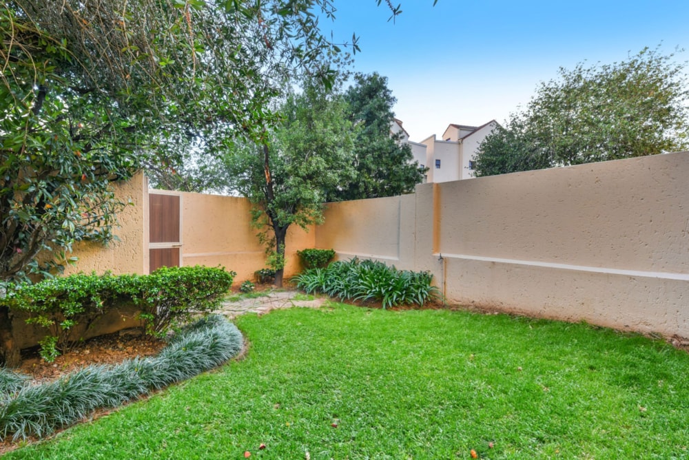 Apartment for sale in Sunninghill - FW1700813 Apartment for sale in Sunninghill - FW1700813