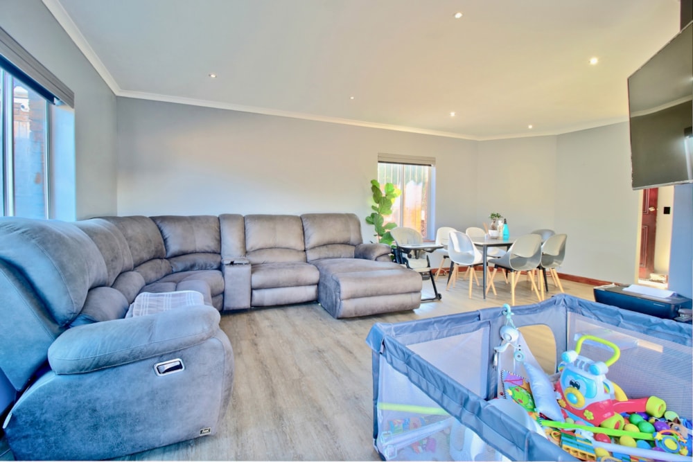 House to rent in Welgelegen, Parow - 1PLA1742171