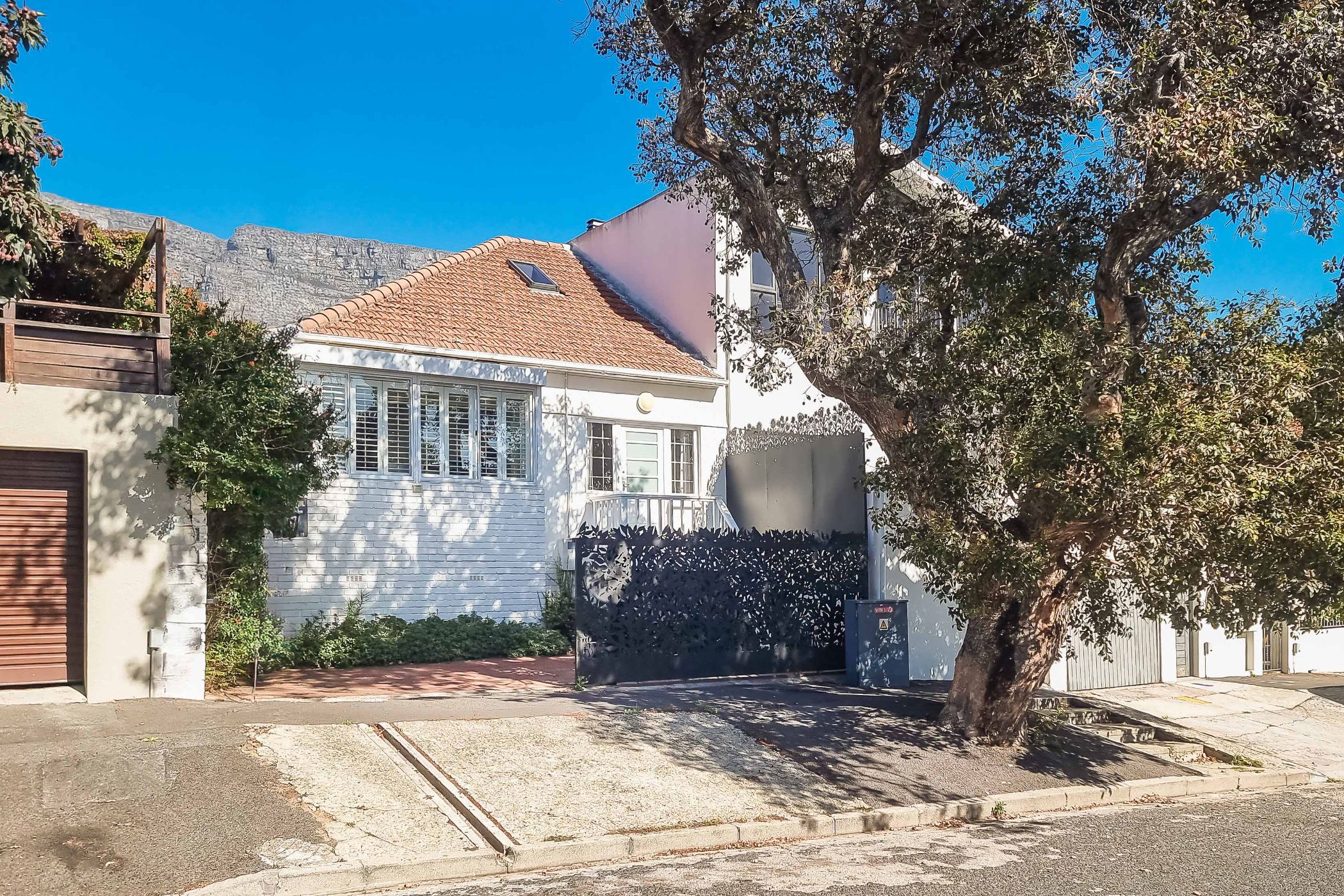House sold in Vredehoek - AS1700202