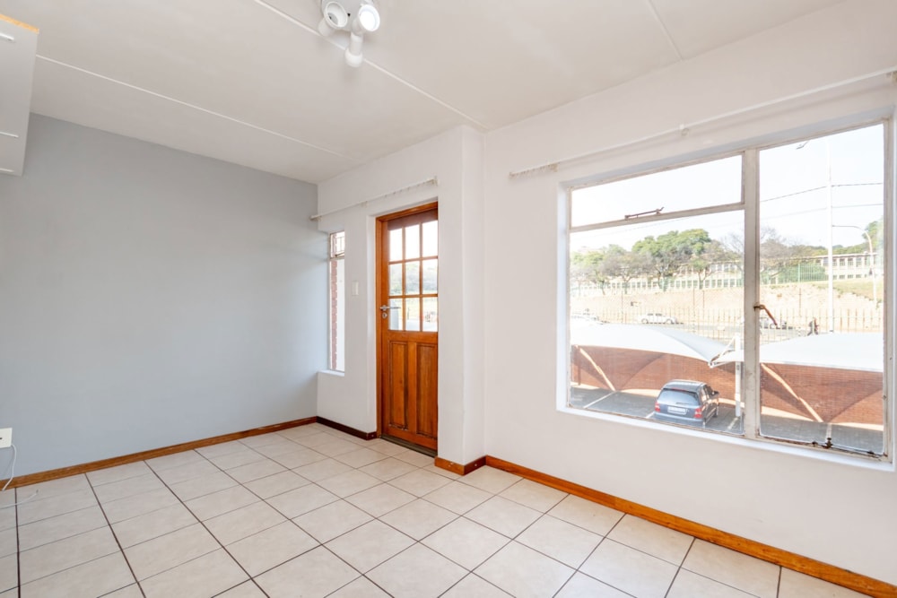 Bachelor apartment for sale in Auckland Park - GRE1702611 Bachelor apartment for sale in Auckland Park - GRE1702611