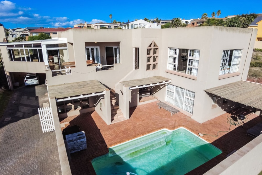 House for sale in Middedorp, Langebaan - LA1702481