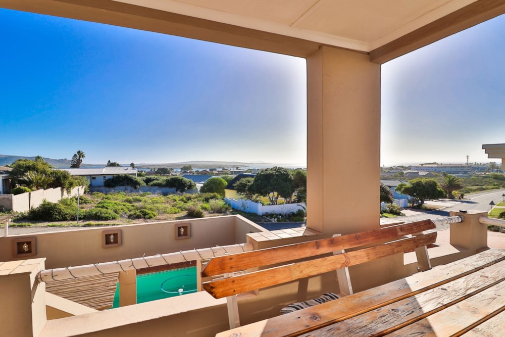 House for sale in Middedorp, Langebaan - LA1702481