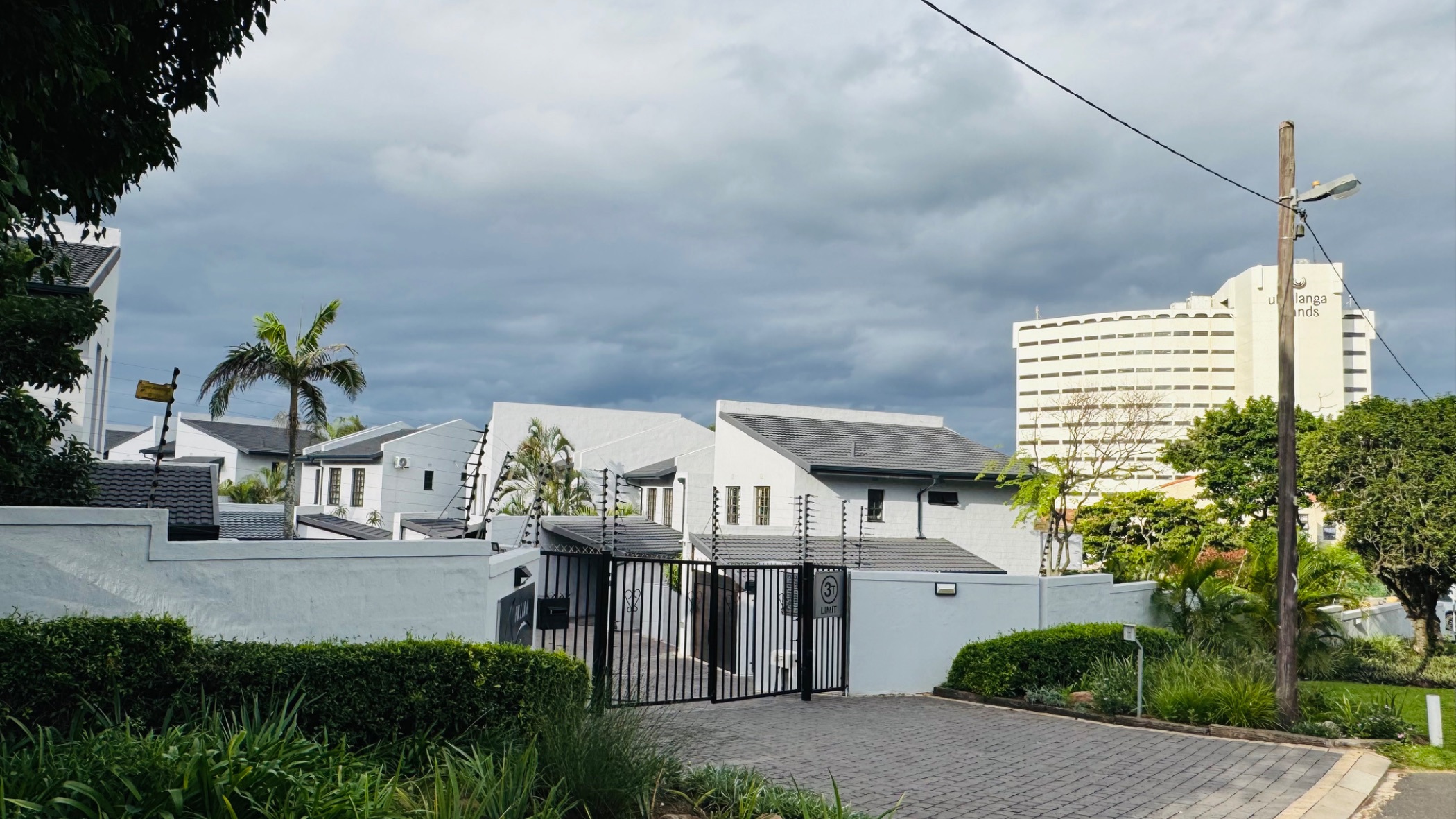 Apartment for sale in uMhlanga Rocks - 1ND1699473