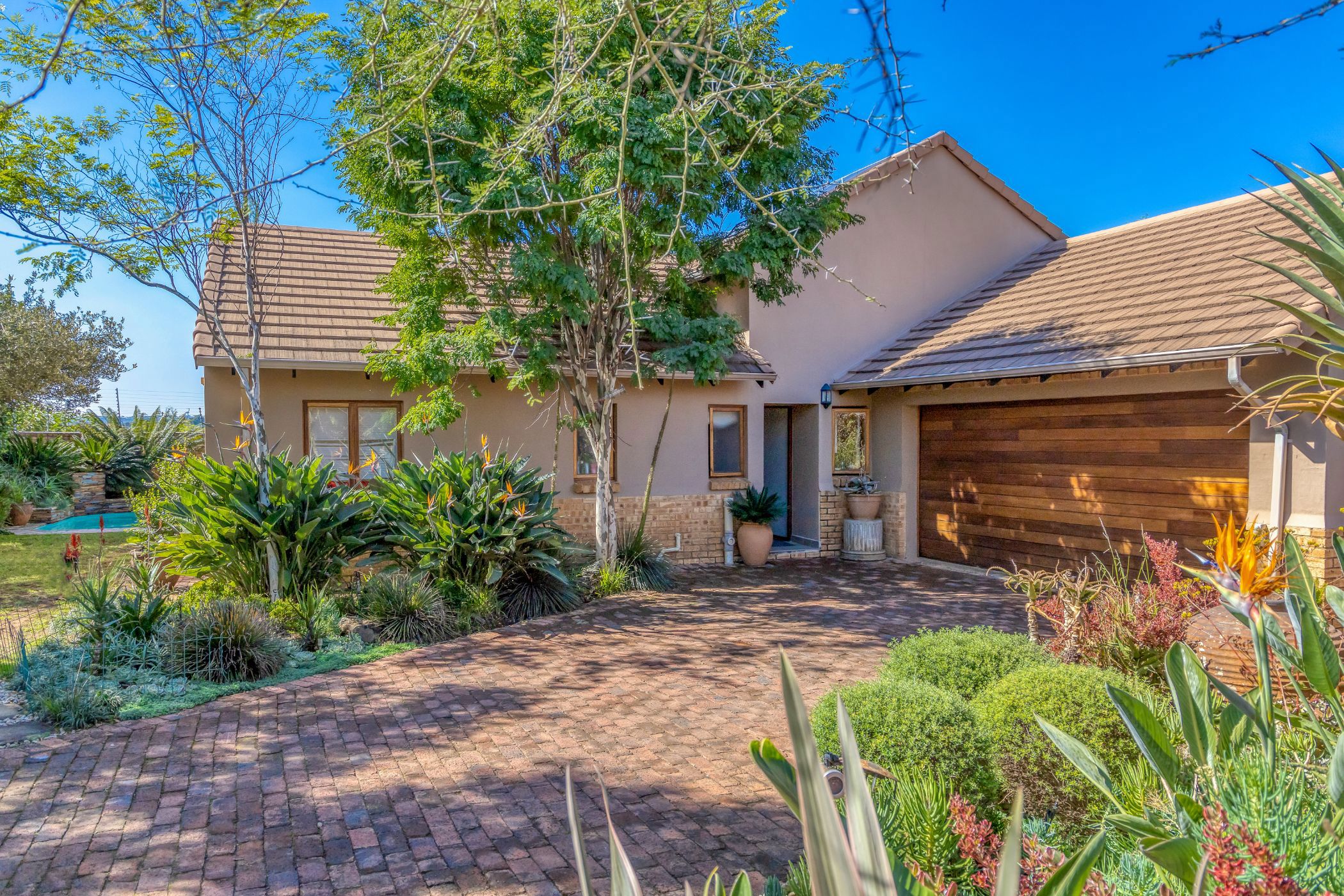 House for sale in Willowbrook - RAN1698982