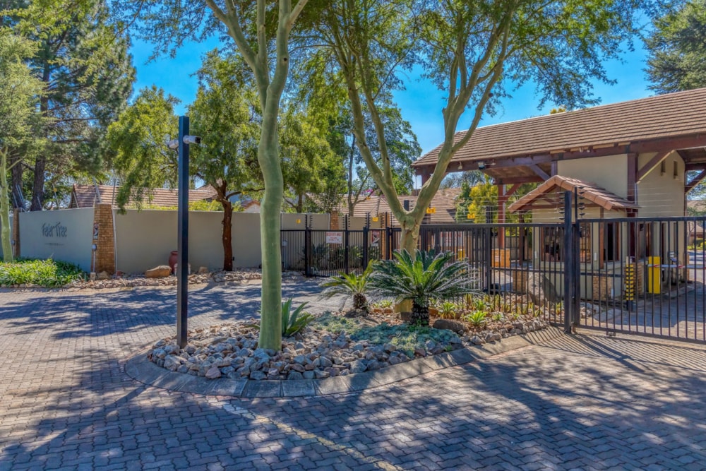 House for sale in Willowbrook - RAN1698982 House for sale in Willowbrook - RAN1698982