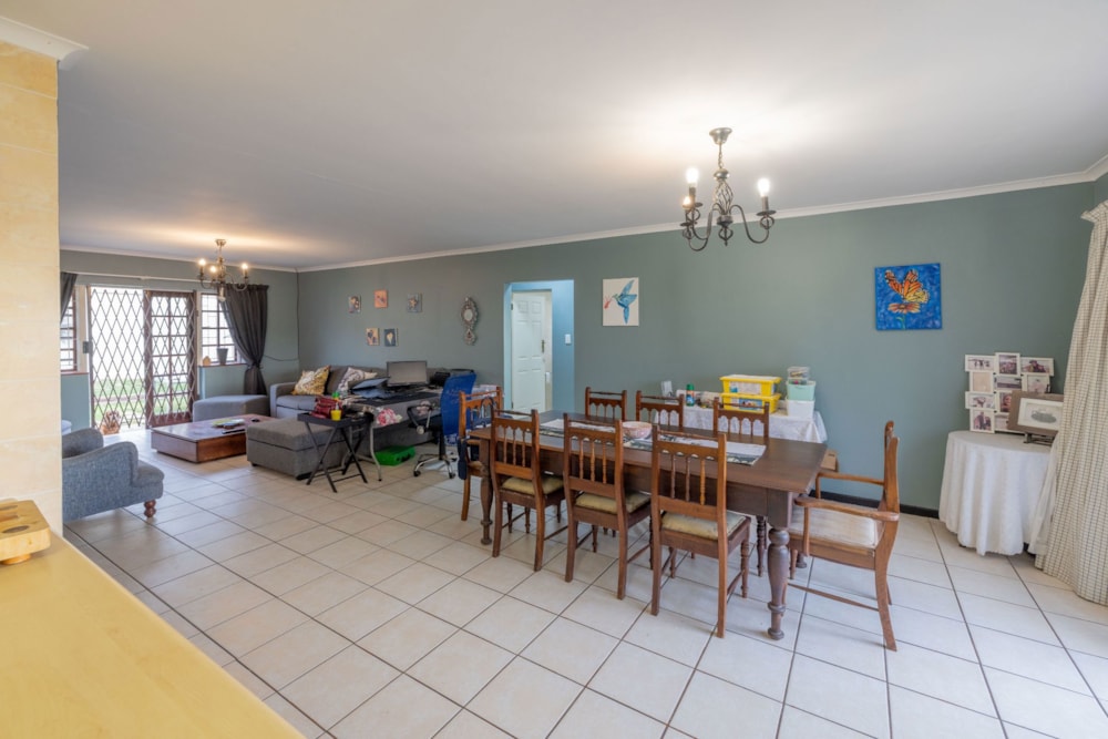 House for sale in East Bank - 1PF1700015