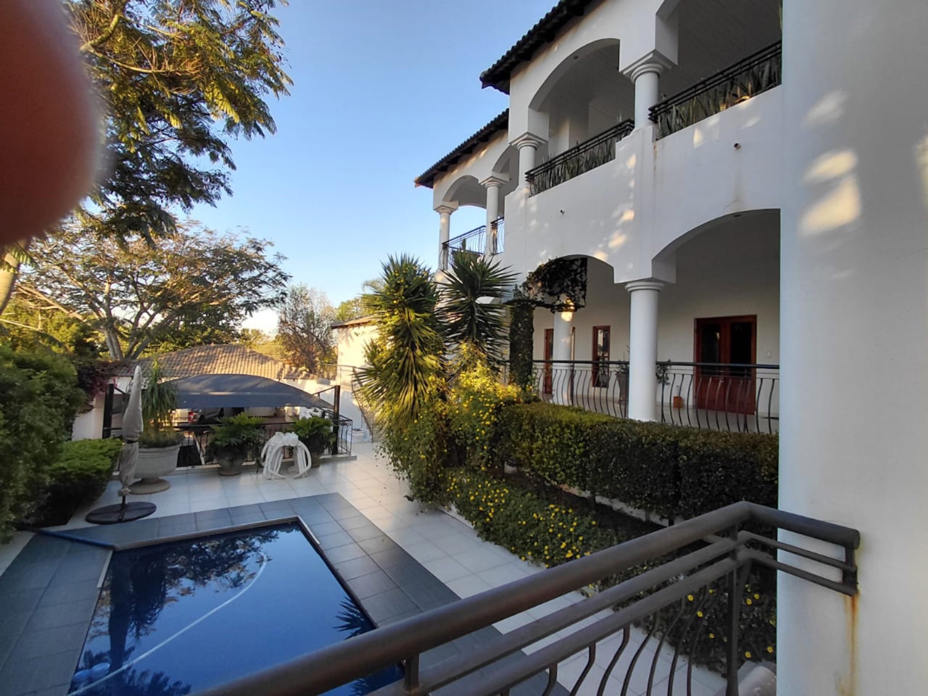 Guesthouse for sale in Groenkloof - PT1565380