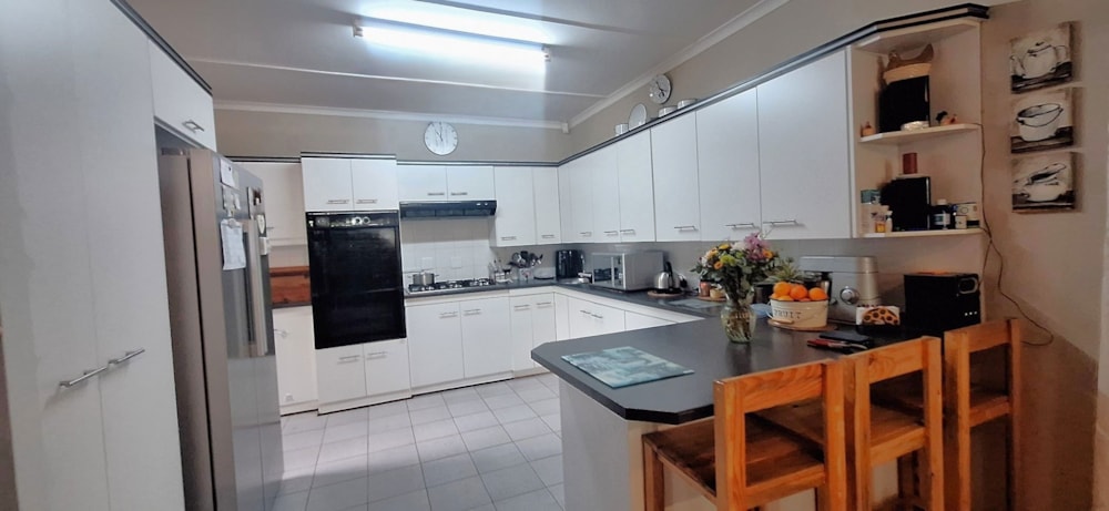 House for sale in Wesbank, Oudtshoorn - 1OU1667476 House for sale in Wesbank, Oudtshoorn - 1OU1667476