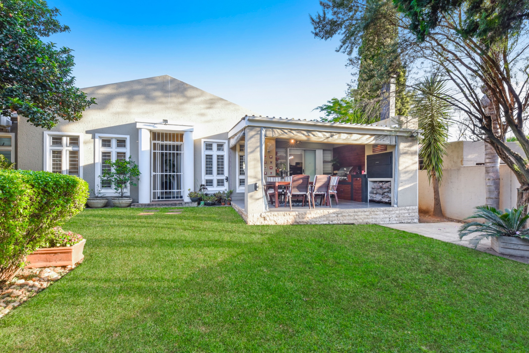 House for sale in Douglasdale - FW1702733