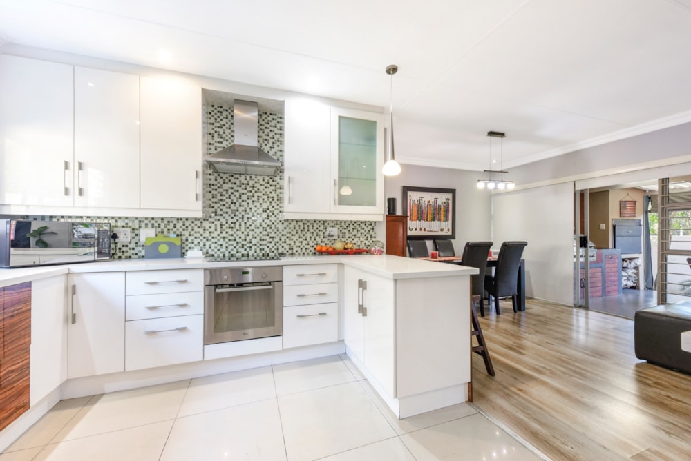 House for sale in Douglasdale - FW1702733 House for sale in Douglasdale - FW1702733