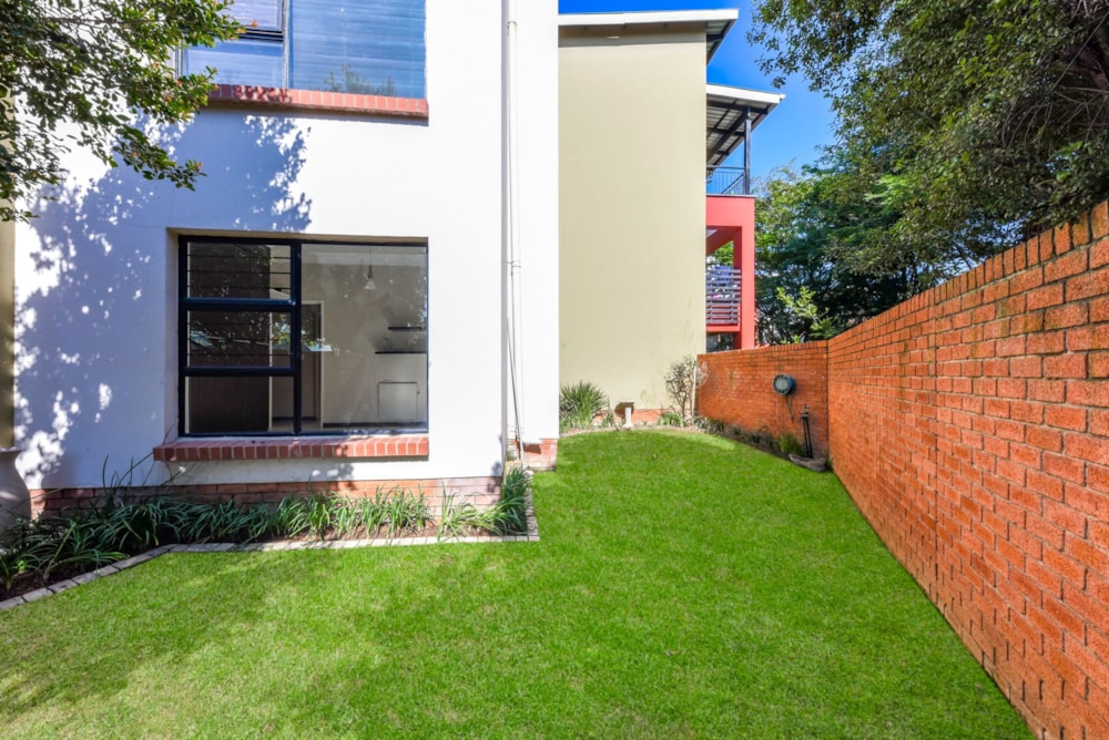 Garden apartment for sale in Douglasdale - FW1715059 Garden apartment for sale in Douglasdale - FW1715059