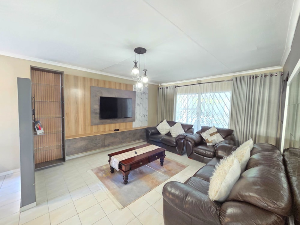 House for sale in Hutten Heights - 1NW1702065 House for sale in Hutten Heights - 1NW1702065