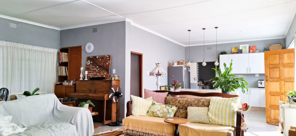 House for sale in Wesbank, Oudtshoorn - 1OU1701538 House for sale in Wesbank, Oudtshoorn - 1OU1701538