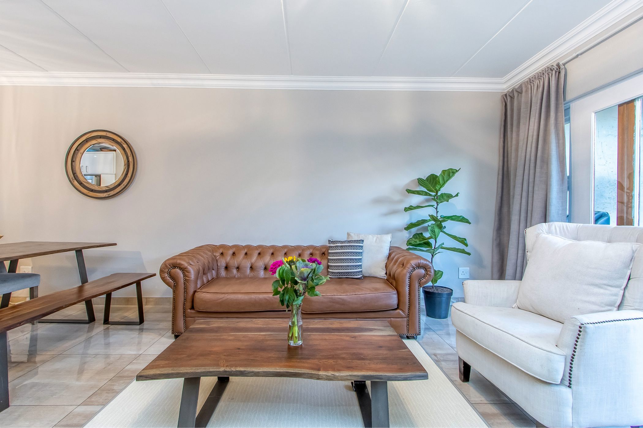 Security complex home sold in Oaklands, Johannesburg - HP1702287