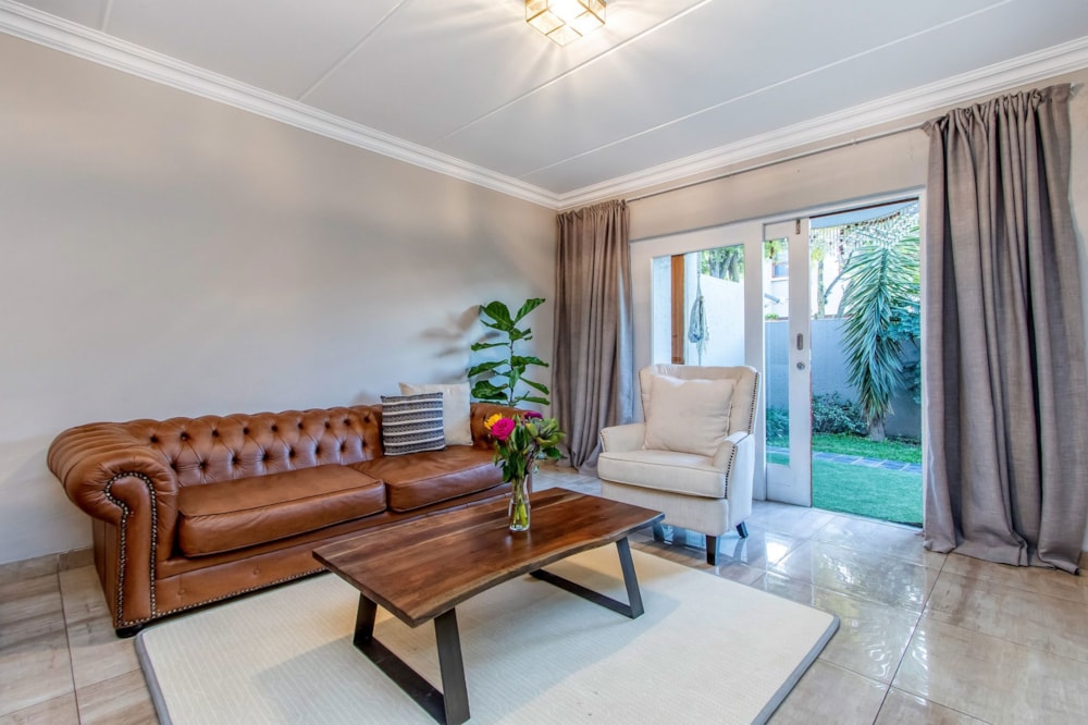 Security complex home sold in Oaklands, Johannesburg - HP1702287 Security complex home sold in Oaklands, Johannesburg - HP1702287