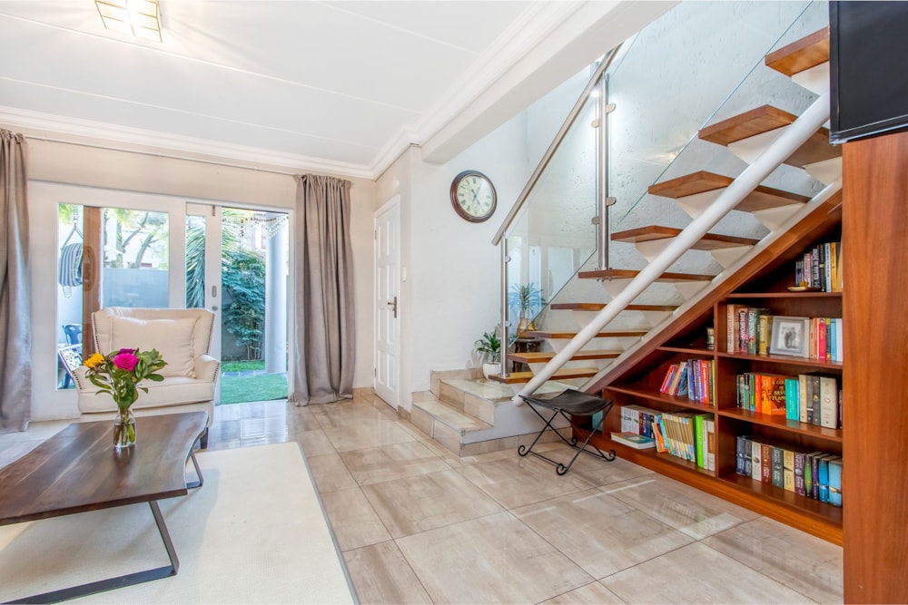 Security complex home sold in Oaklands, Johannesburg - HP1702287 Security complex home sold in Oaklands, Johannesburg - HP1702287