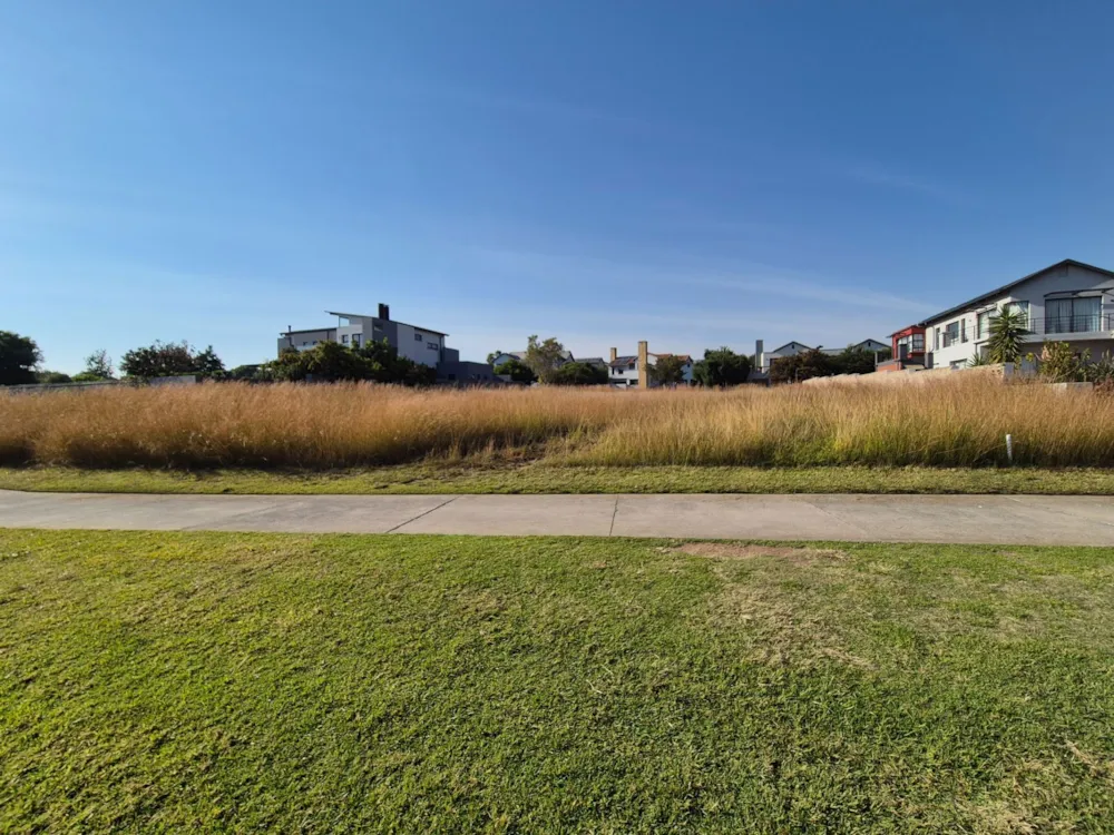 Residential vacant land for sale in Copperleaf - 1CU1701185 Residential vacant land for sale in Copperleaf - 1CU1701185