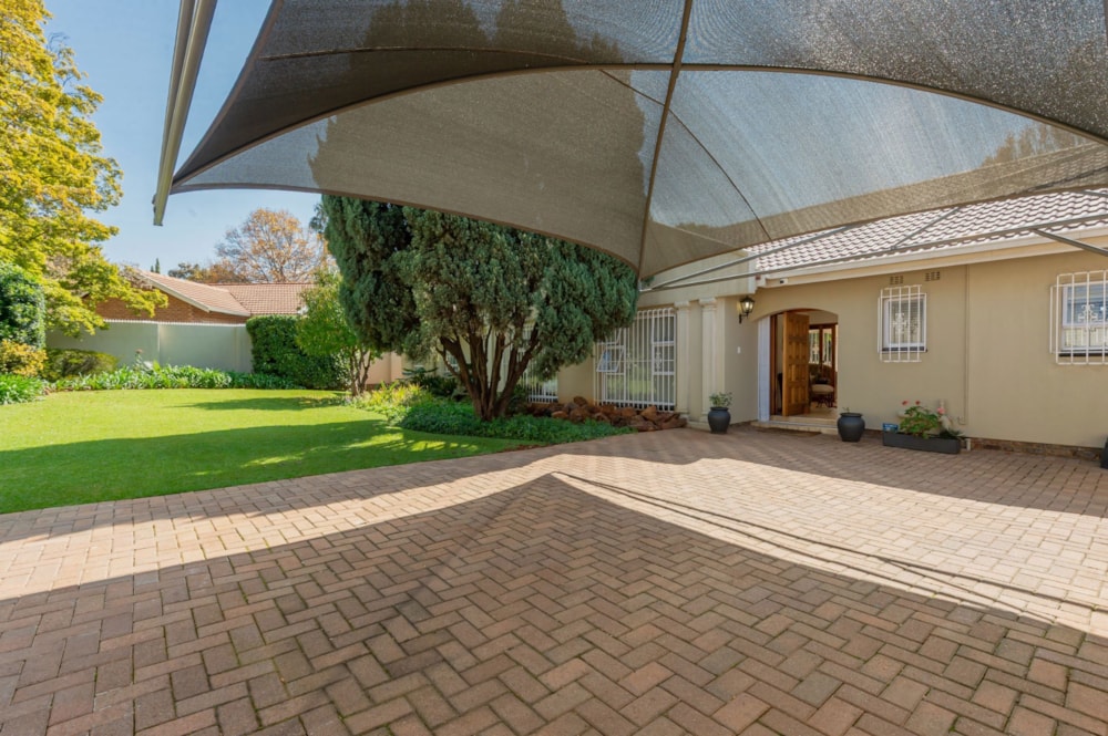 House for sale in Bedfordview - BED1700093 House for sale in Bedfordview - BED1700093