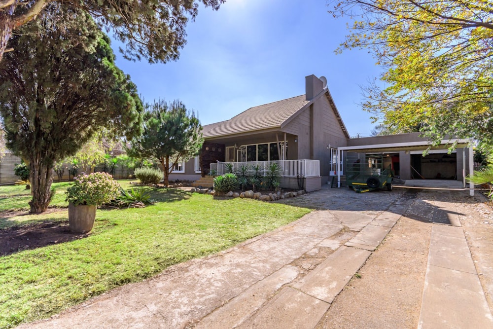 House for sale in Farrarmere - EN1703679 House for sale in Farrarmere - EN1703679