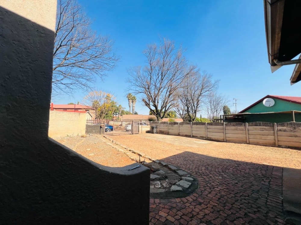 House for sale in Crystal Park - EN1705449 House for sale in Crystal Park - EN1705449