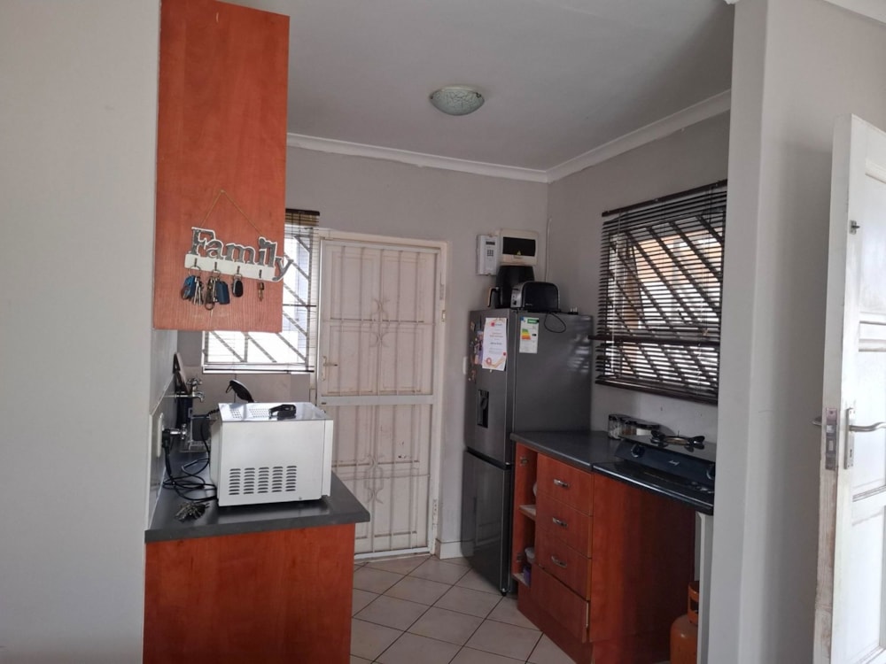 House let in Rondevlei Park - 1MN1703707