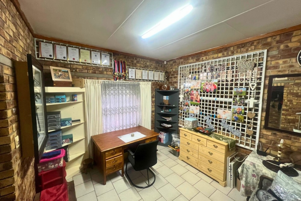 House for sale in Sonheuwel - 1NS1703616 House for sale in Sonheuwel - 1NS1703616