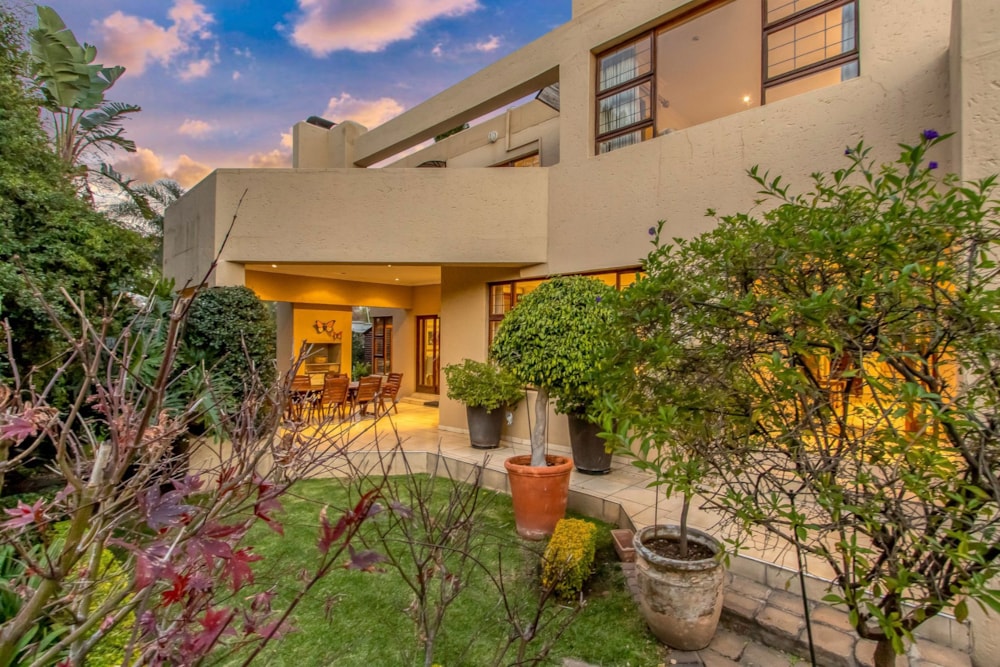 Double-storey cluster for sale in Abbotsford, Johannesburg - HP1701669