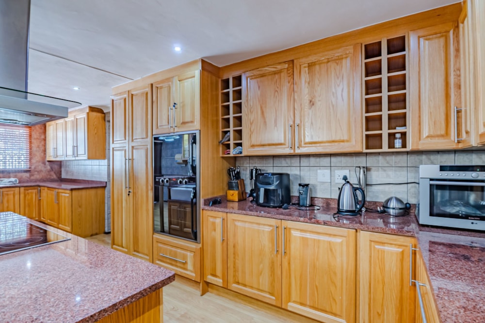 House for sale in Eldoraigne - CN1704139 House for sale in Eldoraigne - CN1704139