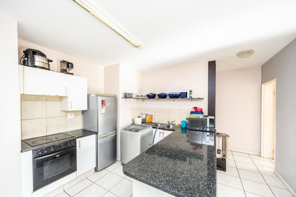 Apartment for sale in Beacon Bay - 1EZ1704006