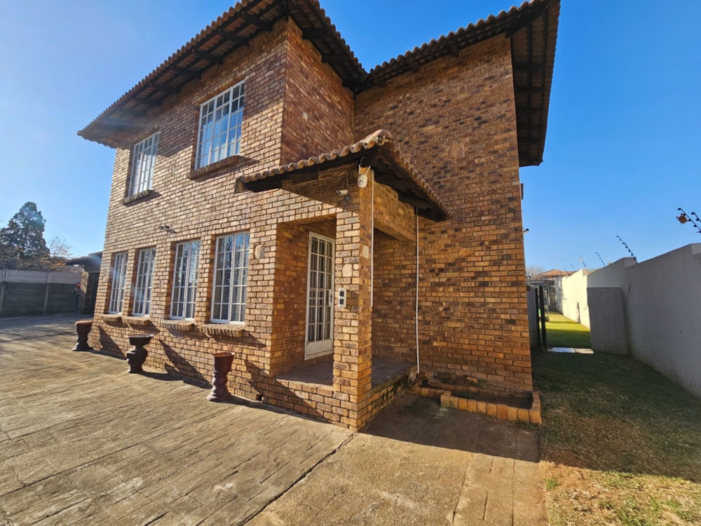 Double-storey house for sale in Heidelberg, Gauteng - 1SP1705500