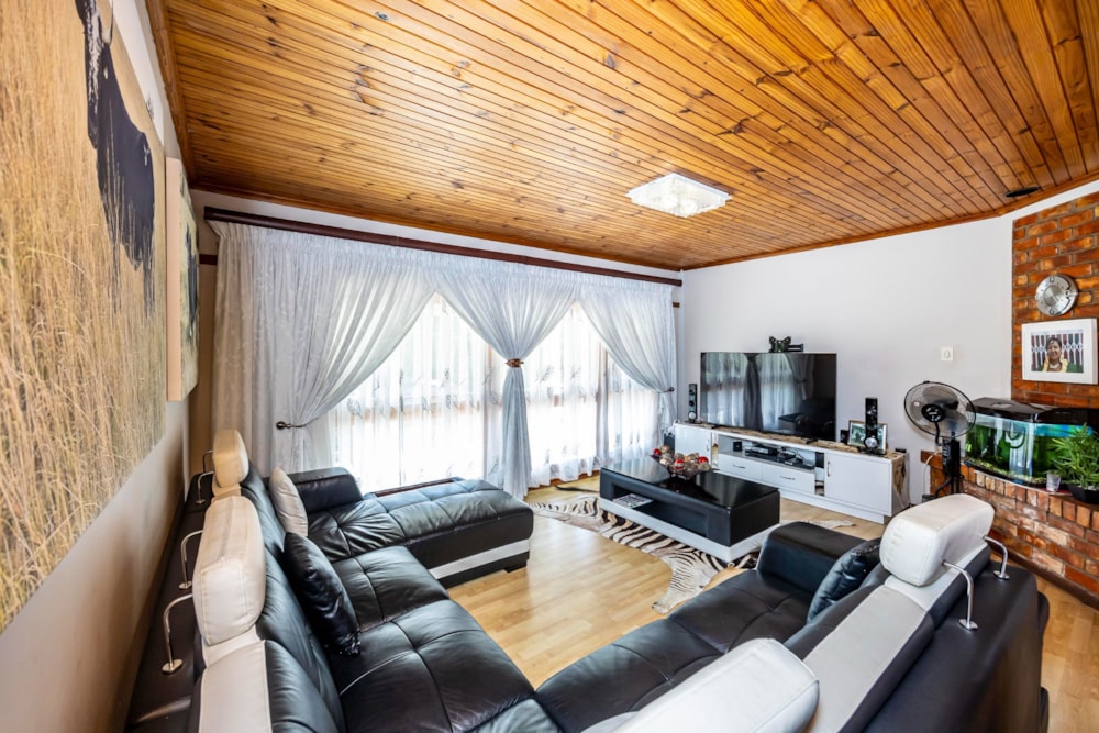 House for sale in Beacon Bay - 1EZ1705835 House for sale in Beacon Bay - 1EZ1705835