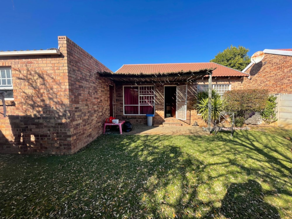 Townhouse for sale in Universitas - 1BX1704423 Townhouse for sale in Universitas - 1BX1704423