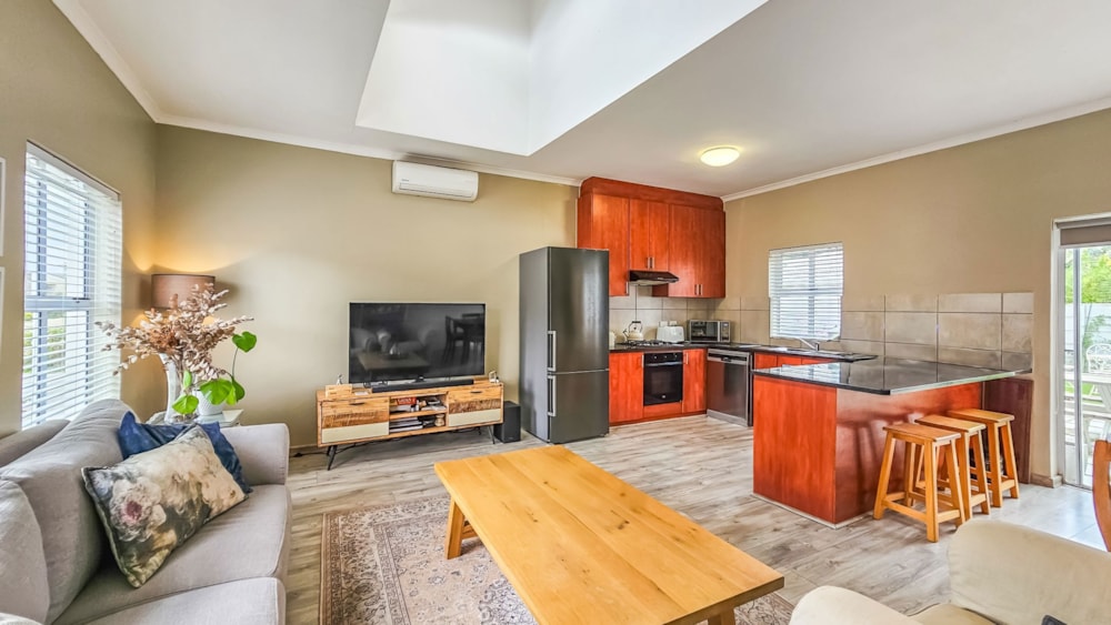 Single-storey house for sale in Paarl South - TK1698361 Single-storey house for sale in Paarl South - TK1698361