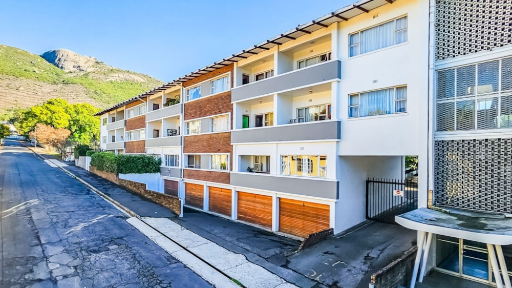 Commercial flats for sale in Hoog-En-Droog - TK1702816 Commercial flats for sale in Hoog-En-Droog - TK1702816