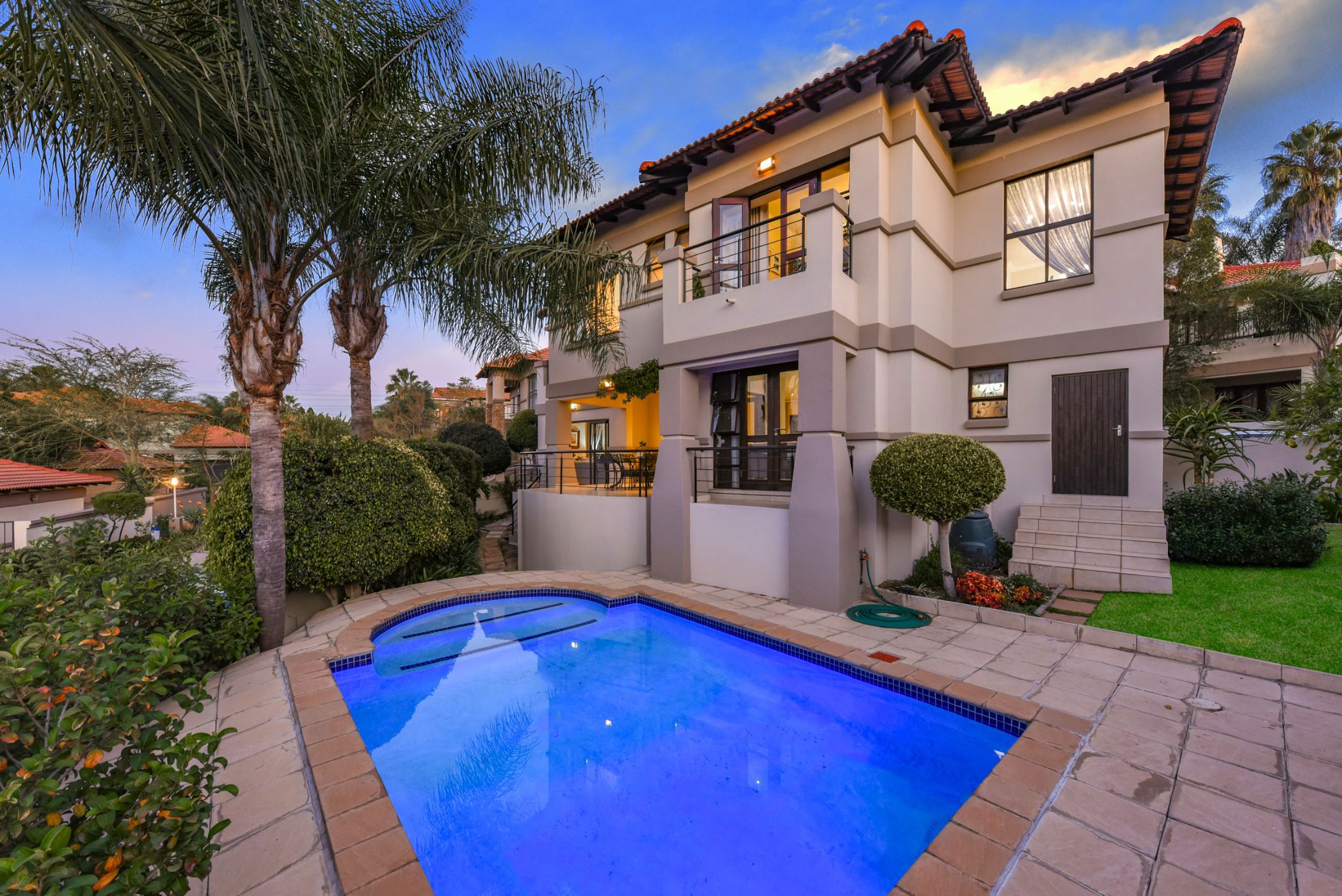 Double-storey cluster sold in Beverley - FW1703932