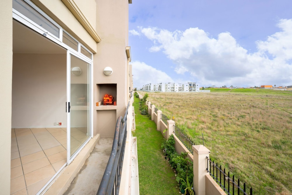 Apartment for sale in Whispering Pines - SW1703052 Apartment for sale in Whispering Pines - SW1703052