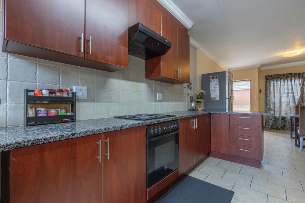 Apartment for sale in Bartlett - BOK1705736