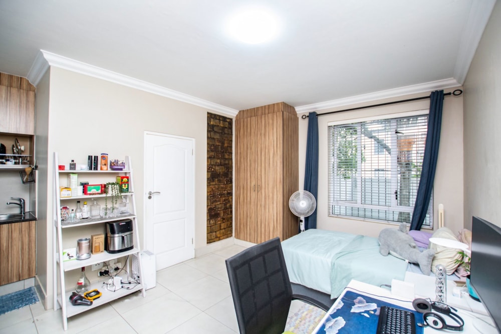 Studio apartment sold in Universiteits Oord - ST1705371 Studio apartment sold in Universiteits Oord - ST1705371