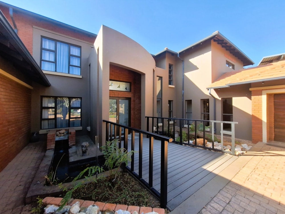 House for sale in Midstream Estate - CN1703304 House for sale in Midstream Estate - CN1703304