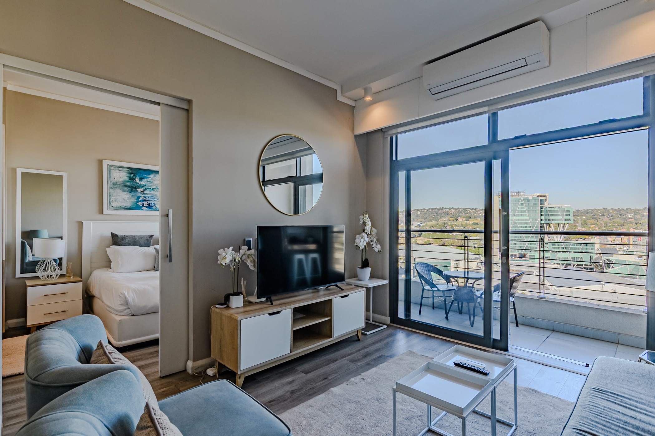 Apartment for sale in Menlyn - PT1704708