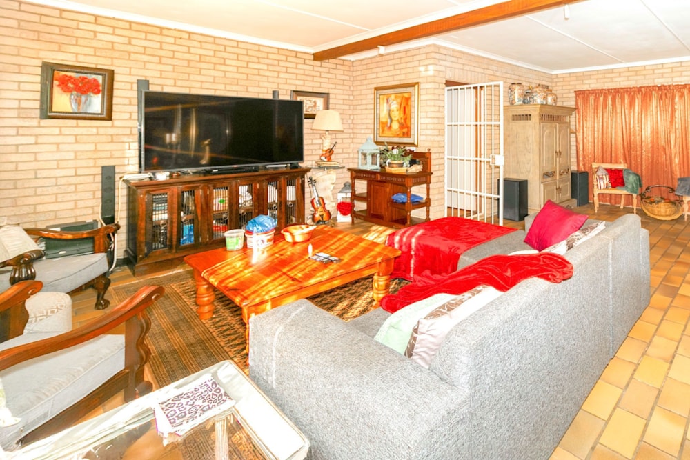 House for sale in Kingfisher Creek - 1SH1703449