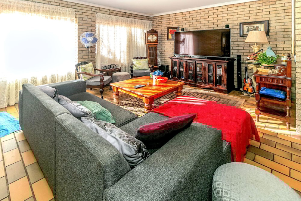 House for sale in Kingfisher Creek - 1SH1703449