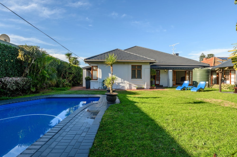 House for sale in Summerstrand - 1PLZ1704540 House for sale in Summerstrand - 1PLZ1704540