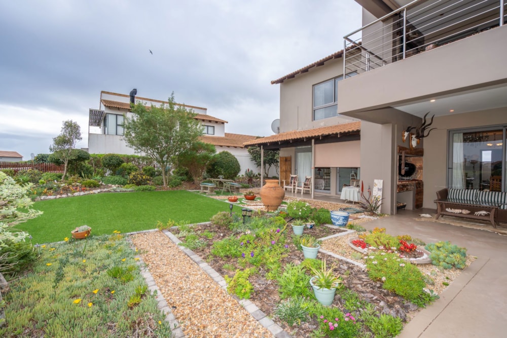 House for sale in Langebaan Country Estate - LA1703535 House for sale in Langebaan Country Estate - LA1703535