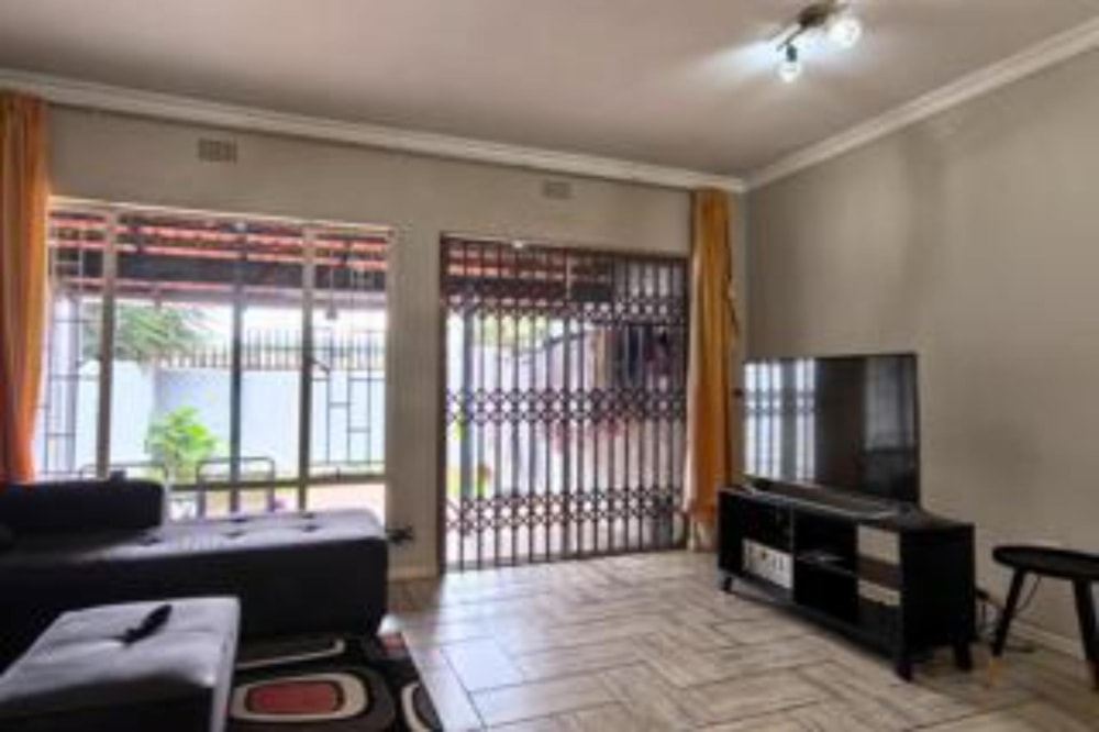 Townhouse for sale in Aston Manor - KTP1705910